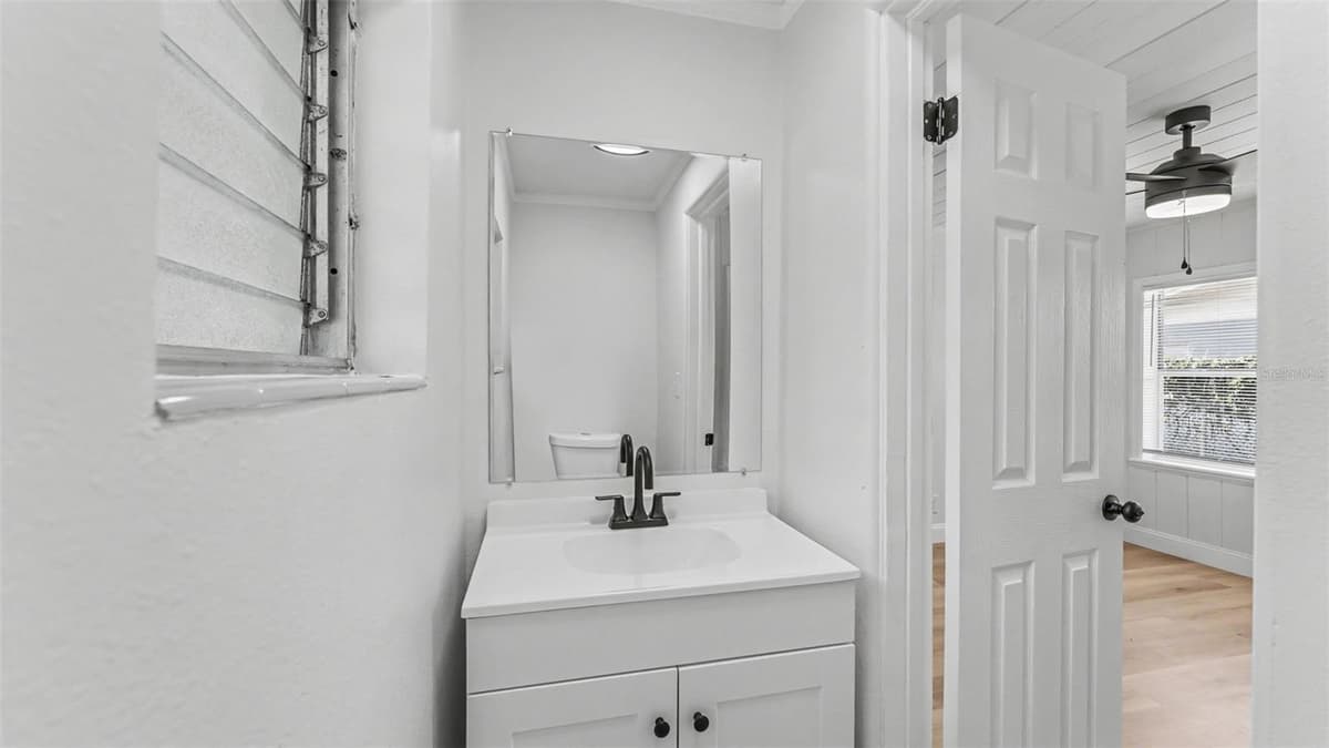 1725 31ST STREET — photo 5 of 18
