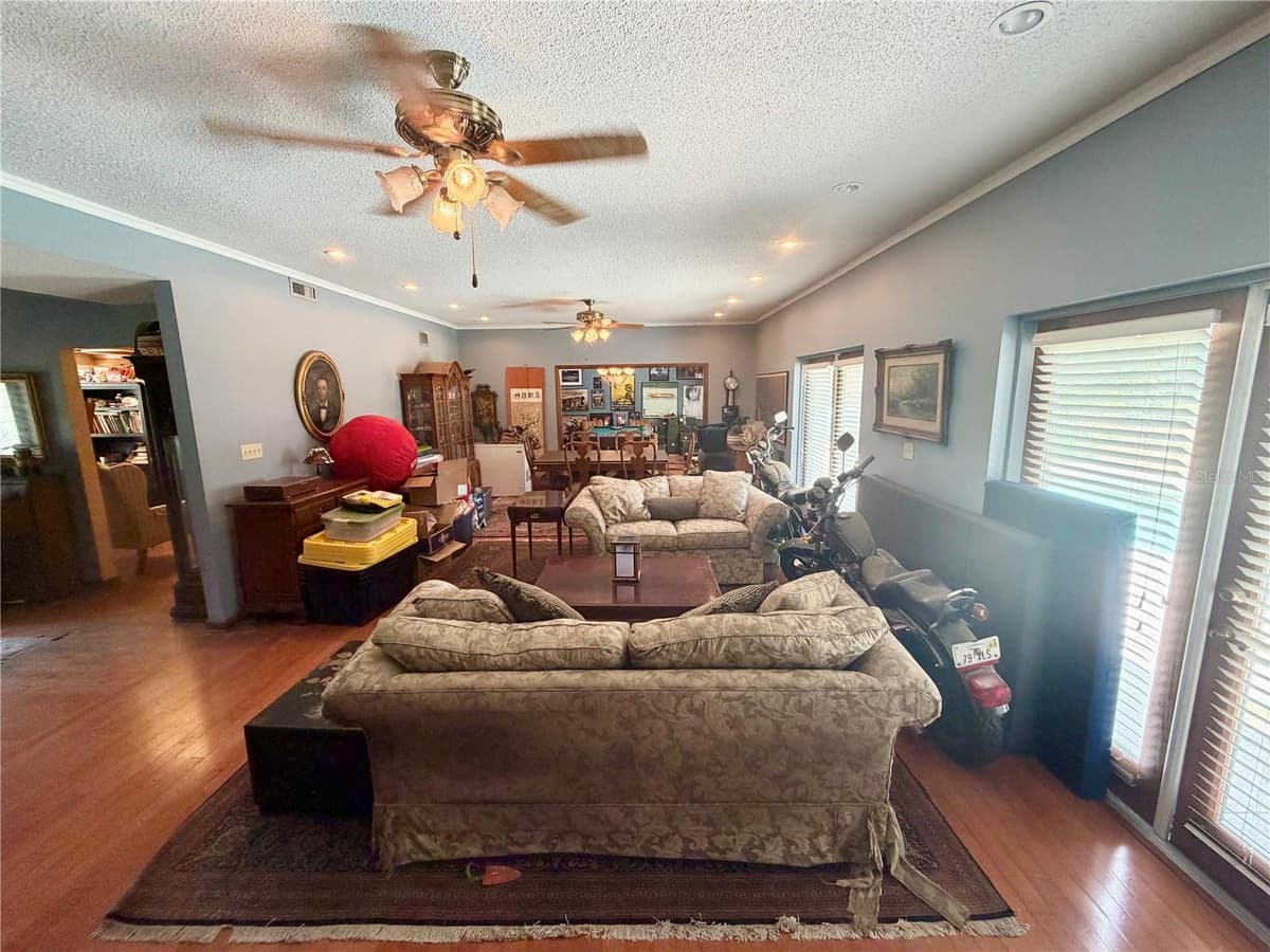 1880 HERMOSA AVENUE — photo 28 of 54
