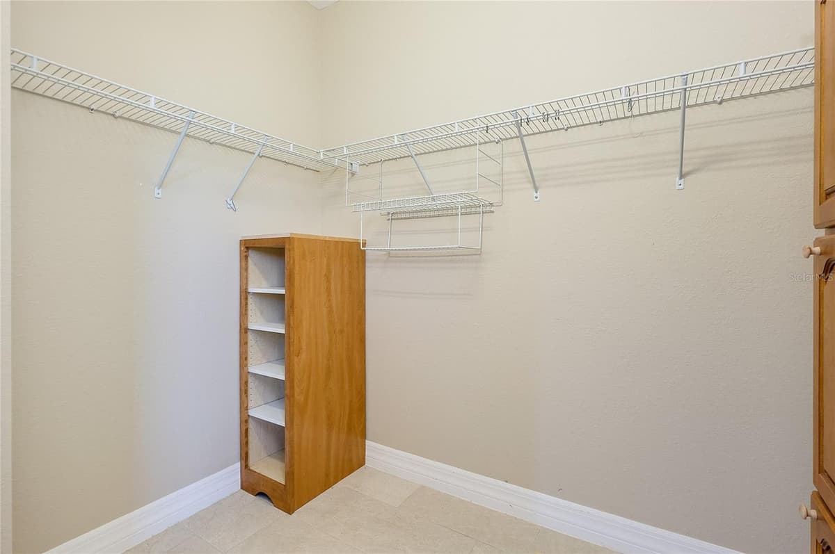 545 PEMBROKE DRIVE — photo 46 of 51