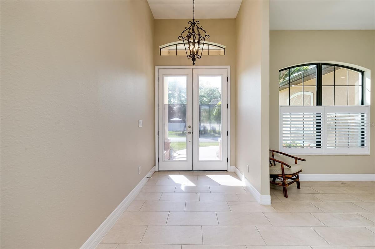 545 PEMBROKE DRIVE — photo 4 of 51
