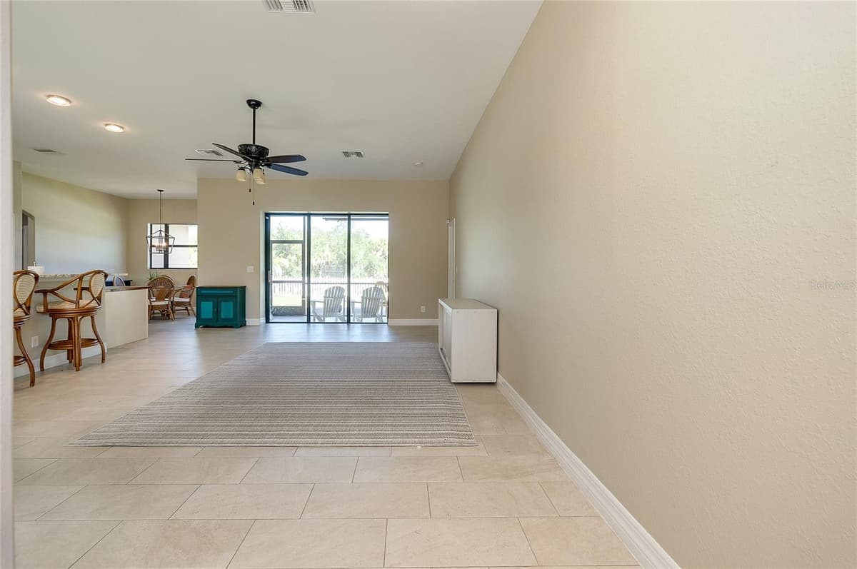 545 PEMBROKE DRIVE — photo 28 of 51