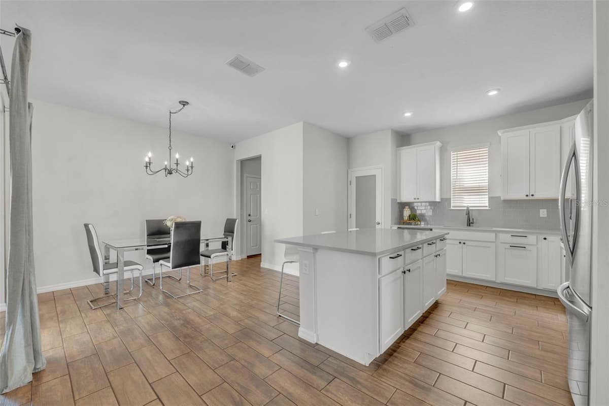 11844 FOUNDERS STREET — photo 8 of 41