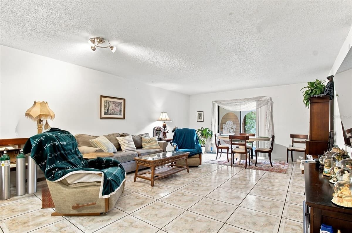 7104 KIRSCH COURT — photo 10 of 26