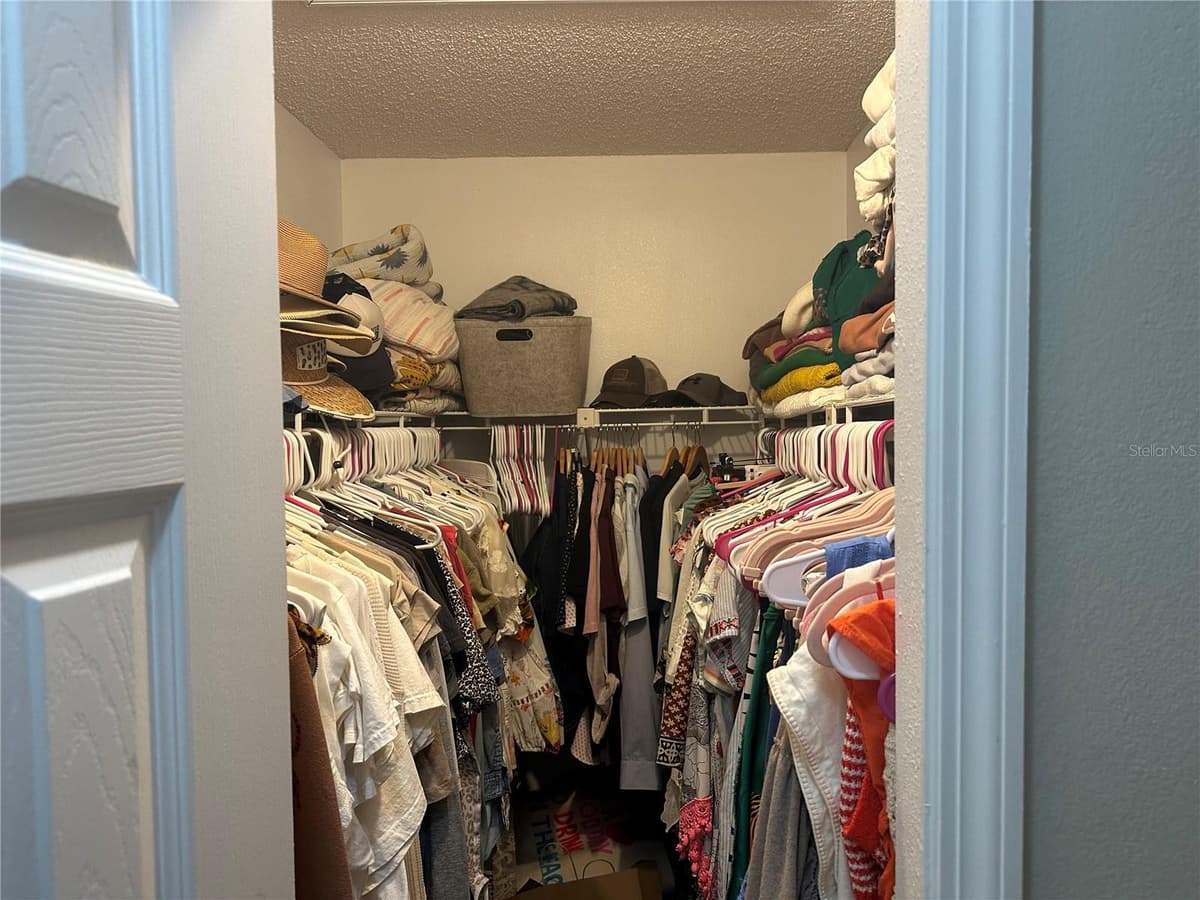 1170 WEXFORD DRIVE — photo 31 of 39