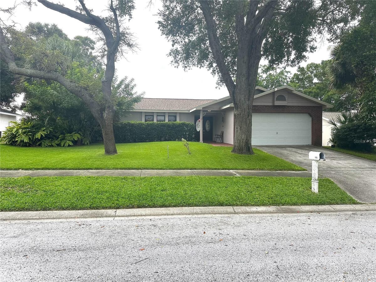1170 WEXFORD DRIVE — photo 1 of 39