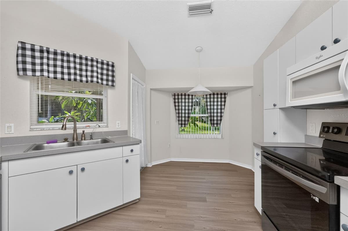 3871 COQUINA AVENUE — photo 16 of 50