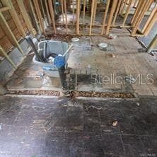 8869 OGDEN LANE — photo 12 of 28