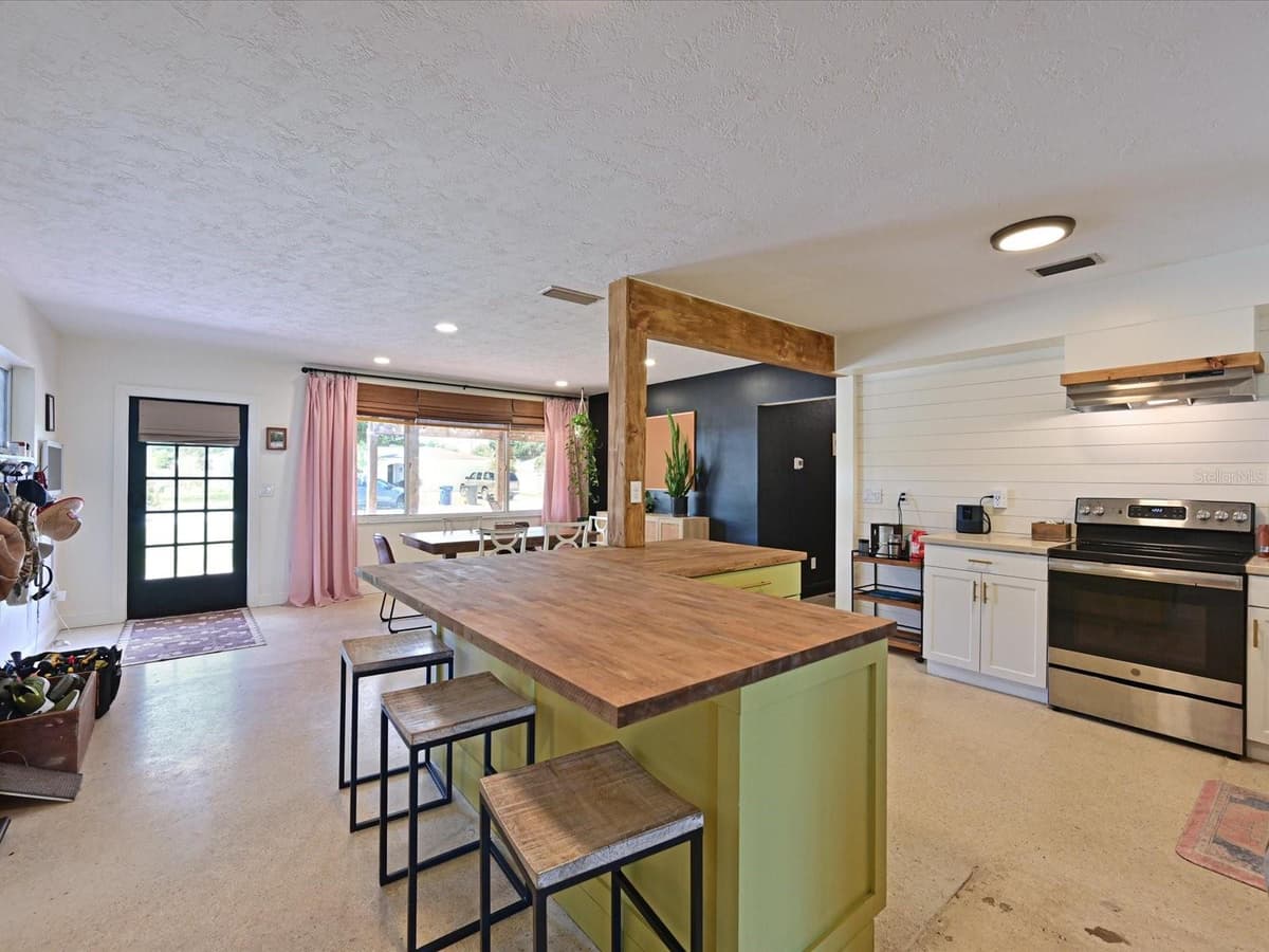 5812 2ND AVENUE — photo 7 of 27