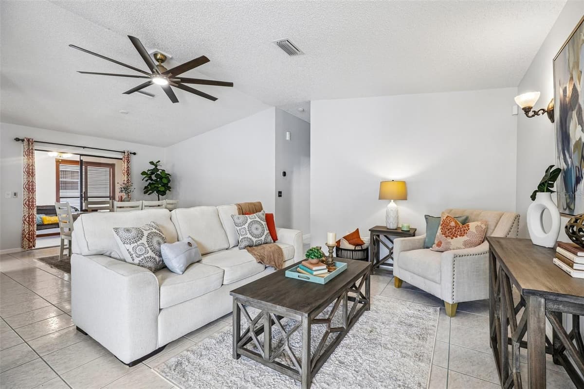 710 CORTEZ AVENUE — photo 6 of 37