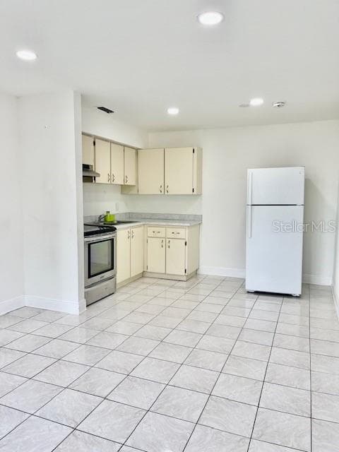9015 WESTCHESTER CIRCLE — photo 3 of 19