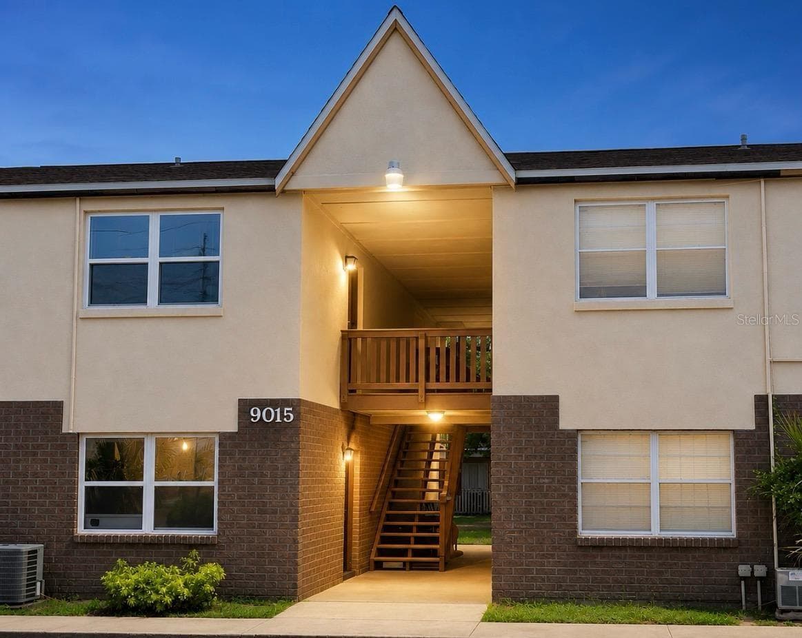 9015 WESTCHESTER CIRCLE — photo 1 of 19