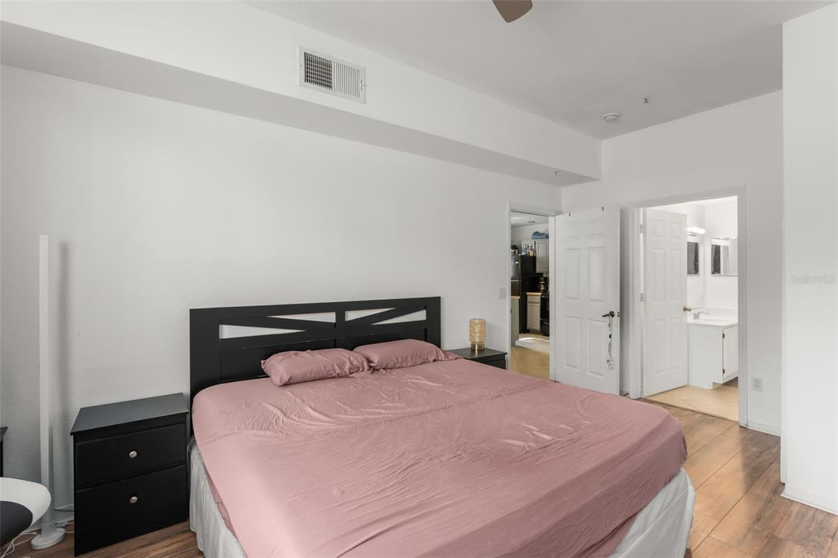 4000 VENETIAN BAY DRIVE — photo 15 of 34