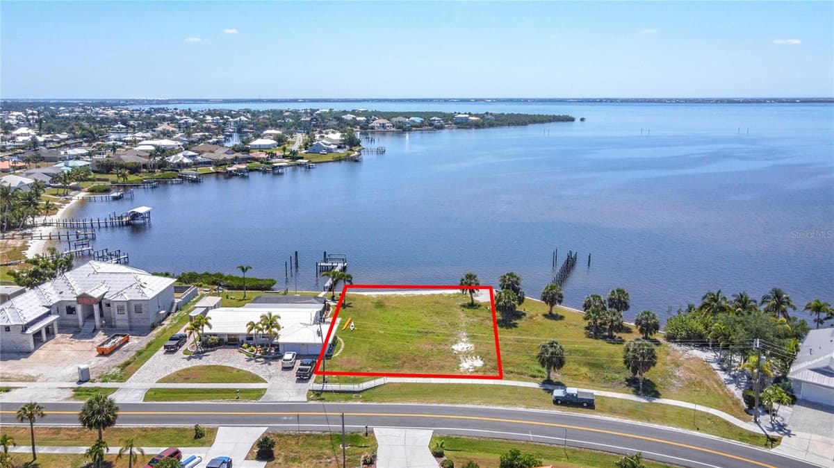 4456 HARBOR BOULEVARD — photo 3 of 26