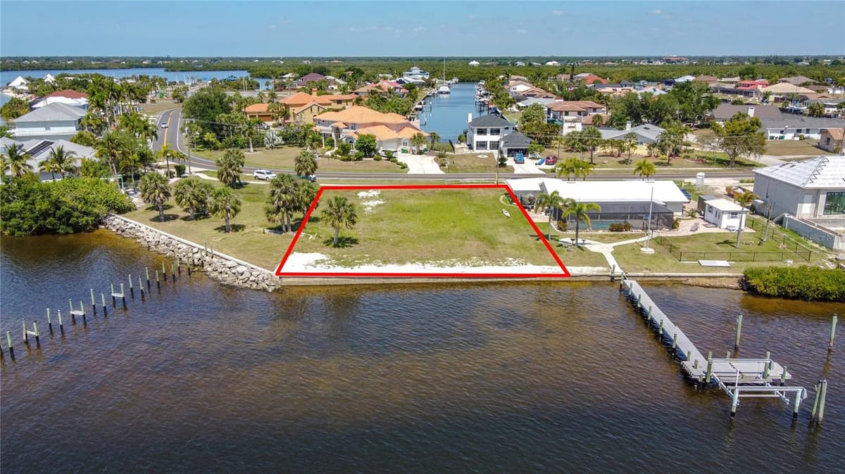 4456 HARBOR BOULEVARD — photo 4 of 26