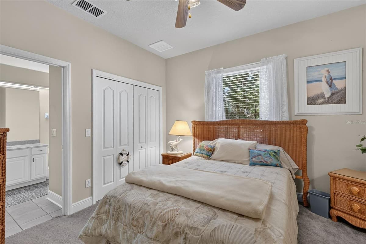 720 NORTHWEST SNUG HARBOR ROAD — photo 15 of 30