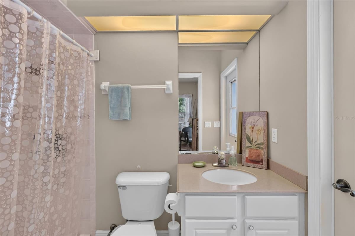 720 NORTHWEST SNUG HARBOR ROAD — photo 20 of 30