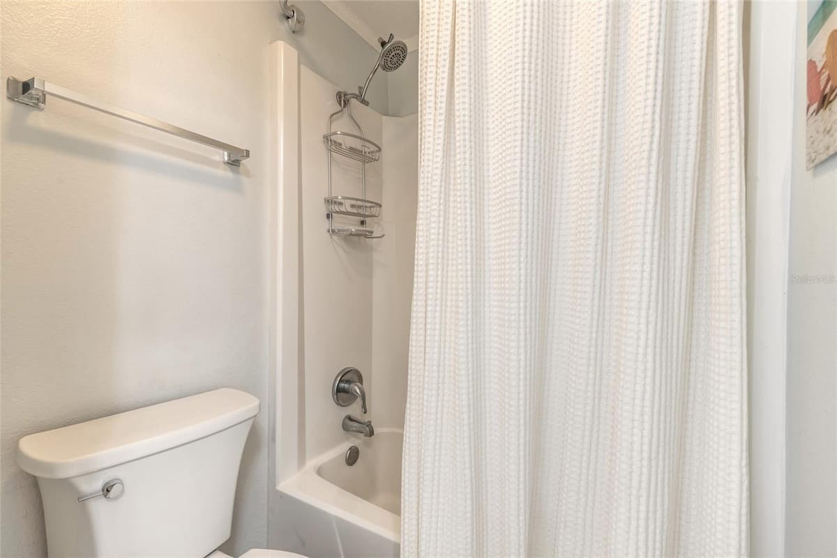 76 HEATHER POINT COURT — photo 19 of 32