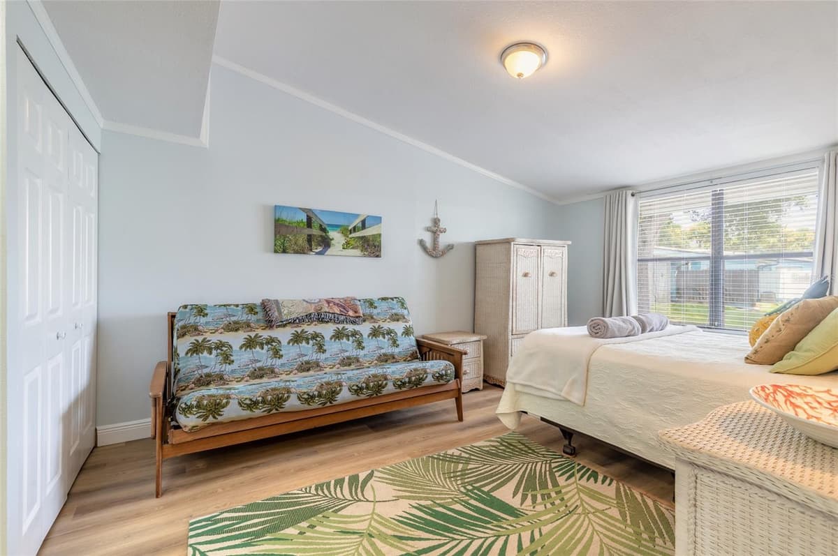 76 HEATHER POINT COURT — photo 16 of 32