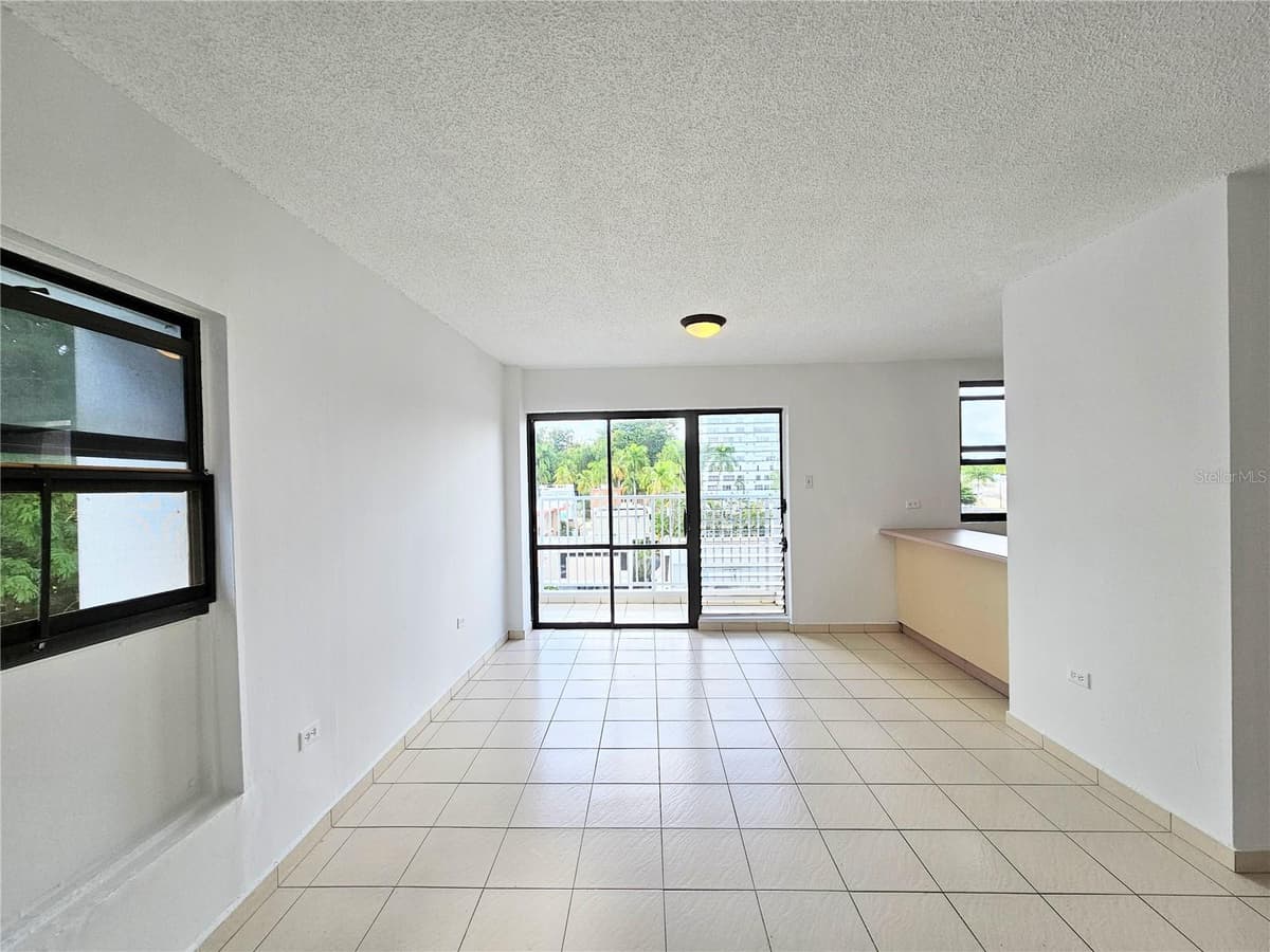 J10 SAN PATRICIO AVENUE — photo 15 of 22