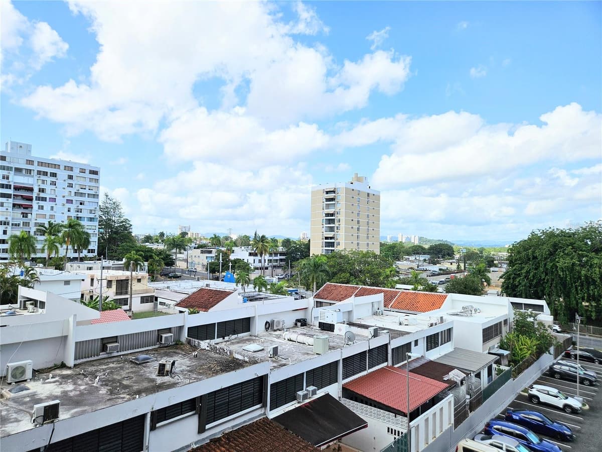 J10 SAN PATRICIO AVENUE — photo 18 of 22