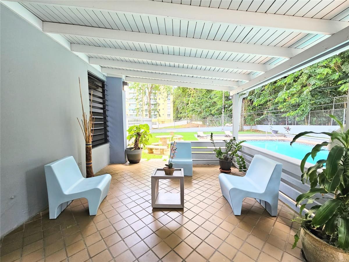 J10 SAN PATRICIO AVENUE — photo 10 of 22