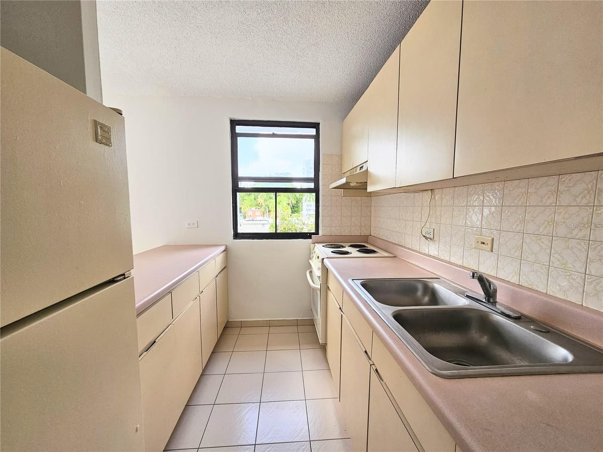 J10 SAN PATRICIO AVENUE — photo 20 of 22
