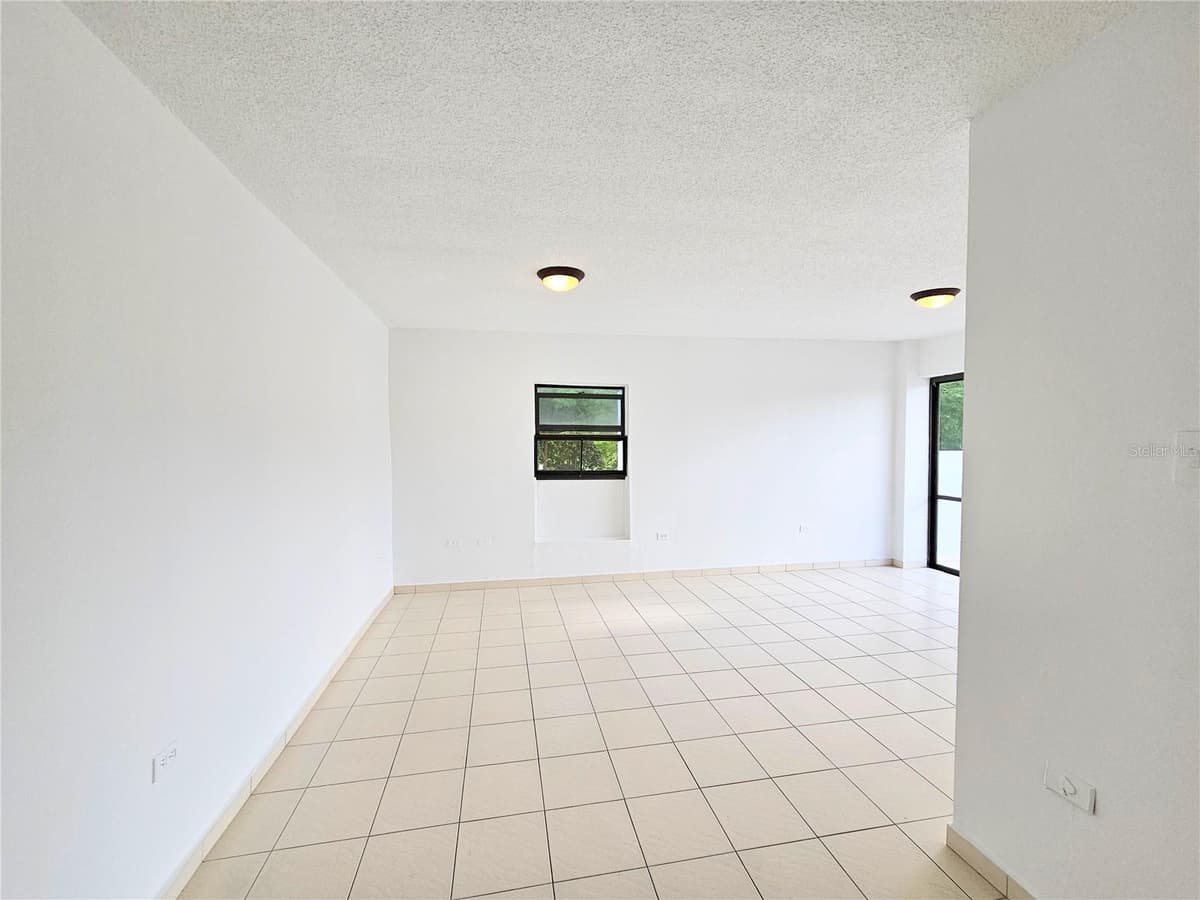 J10 SAN PATRICIO AVENUE — photo 14 of 22