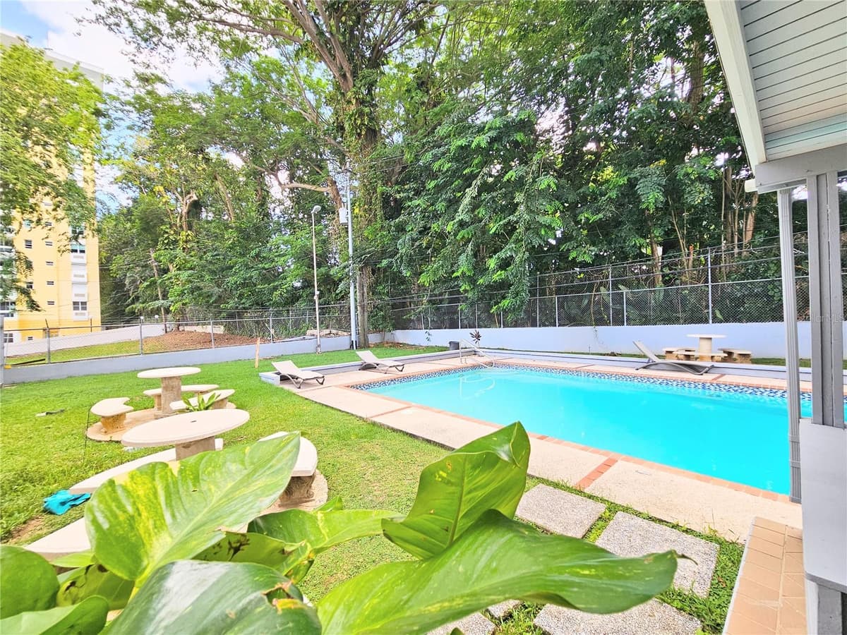 J10 SAN PATRICIO AVENUE — photo 11 of 22