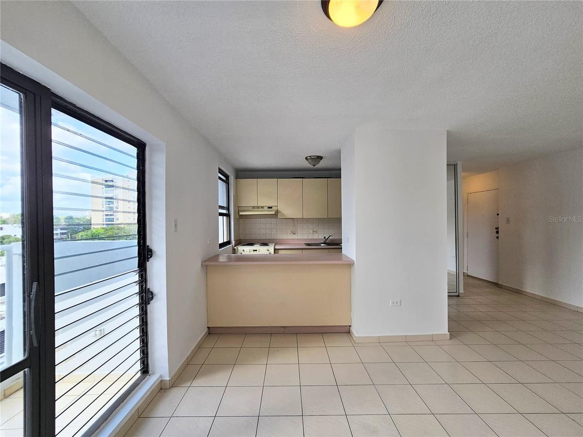J10 SAN PATRICIO AVENUE — photo 16 of 22