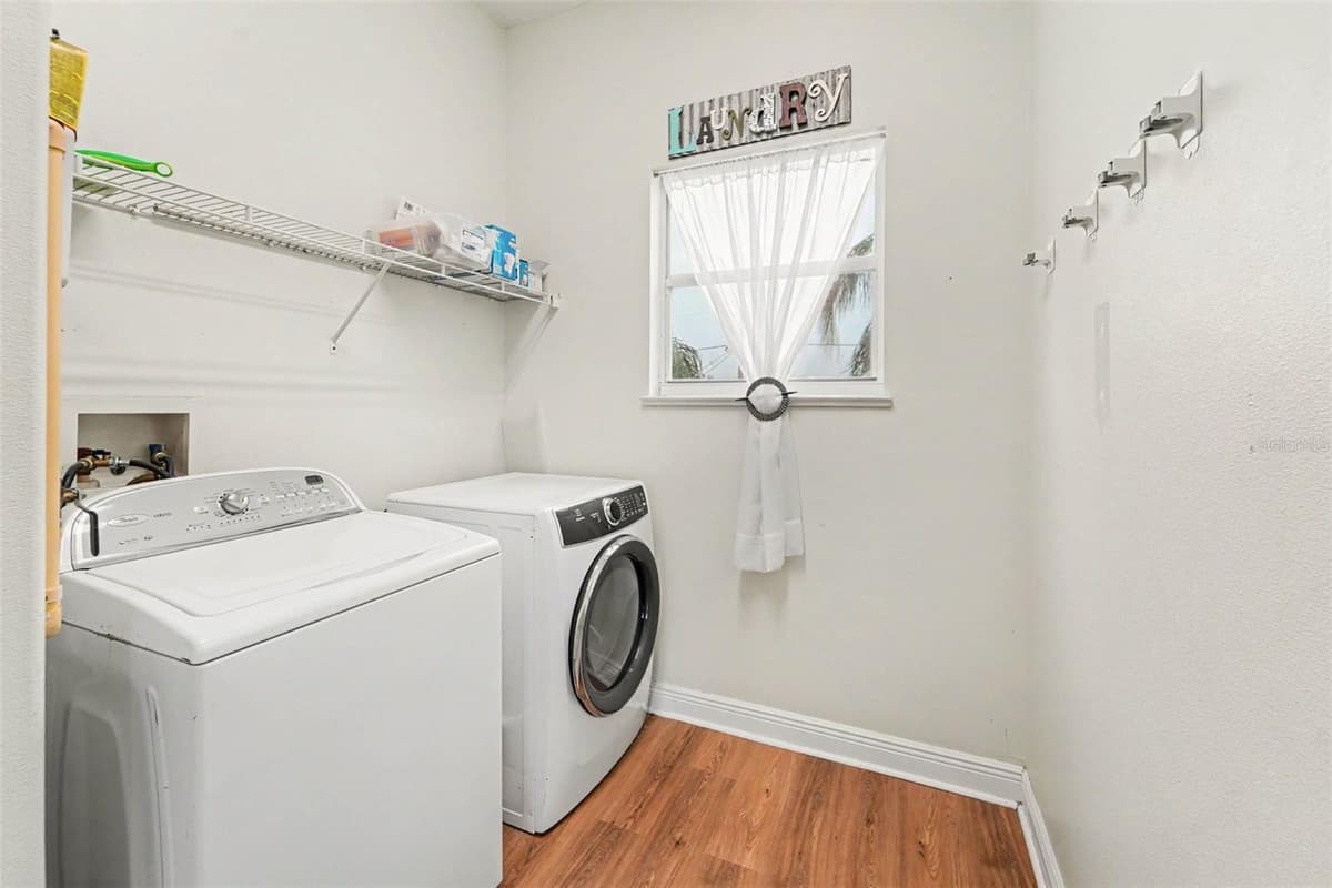7533 HATTERAS DR — photo 19 of 27