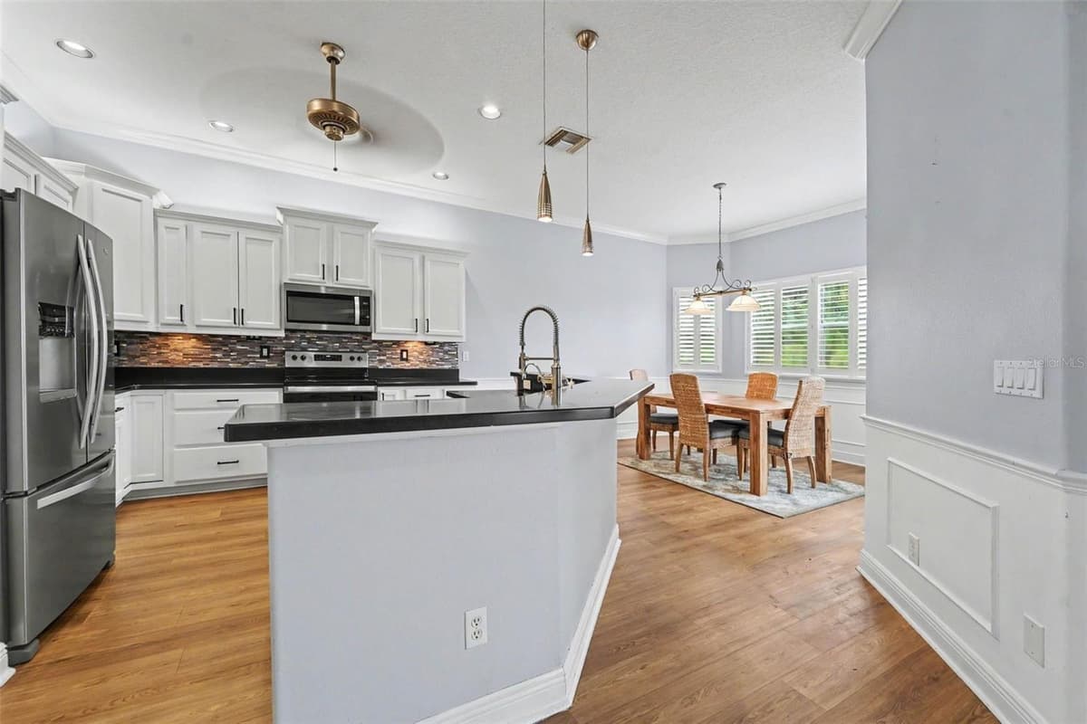 7533 HATTERAS DR — photo 7 of 27