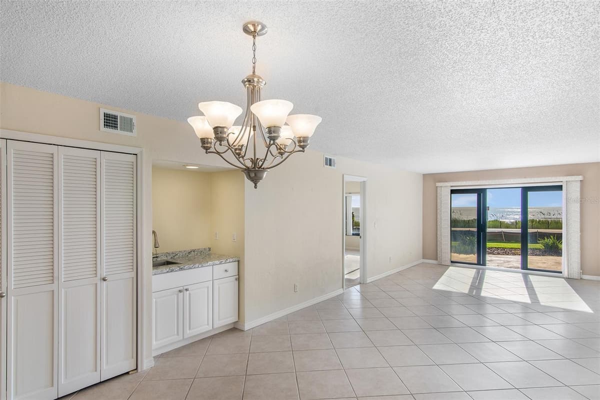 2600 OCEAN SHORE BOULEVARD — photo 9 of 42