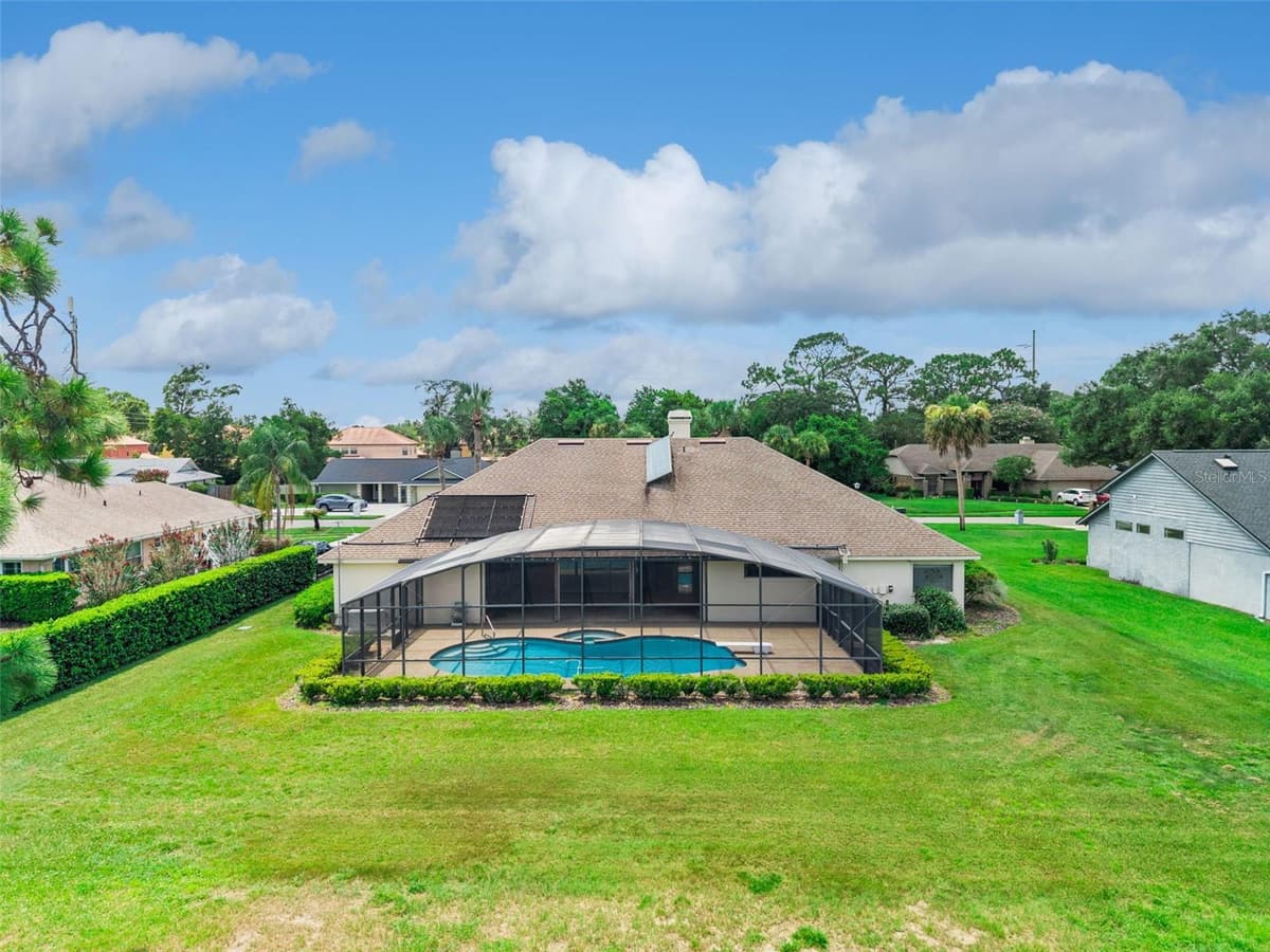 1429 MAJESTIC OAK DRIVE — photo 40 of 52