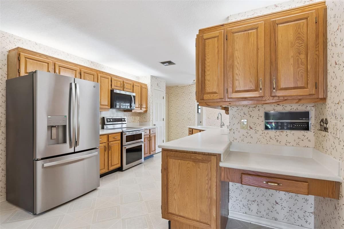 1429 MAJESTIC OAK DRIVE — photo 17 of 52
