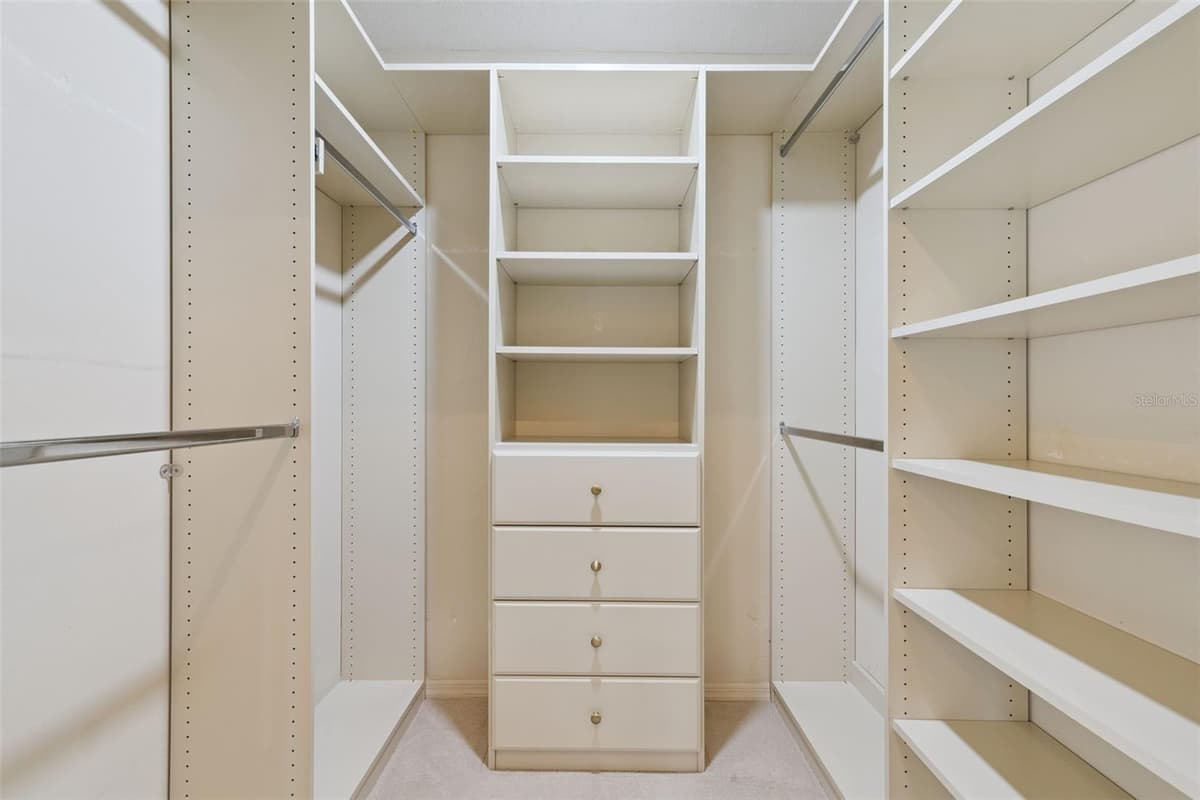 1429 MAJESTIC OAK DRIVE — photo 26 of 52