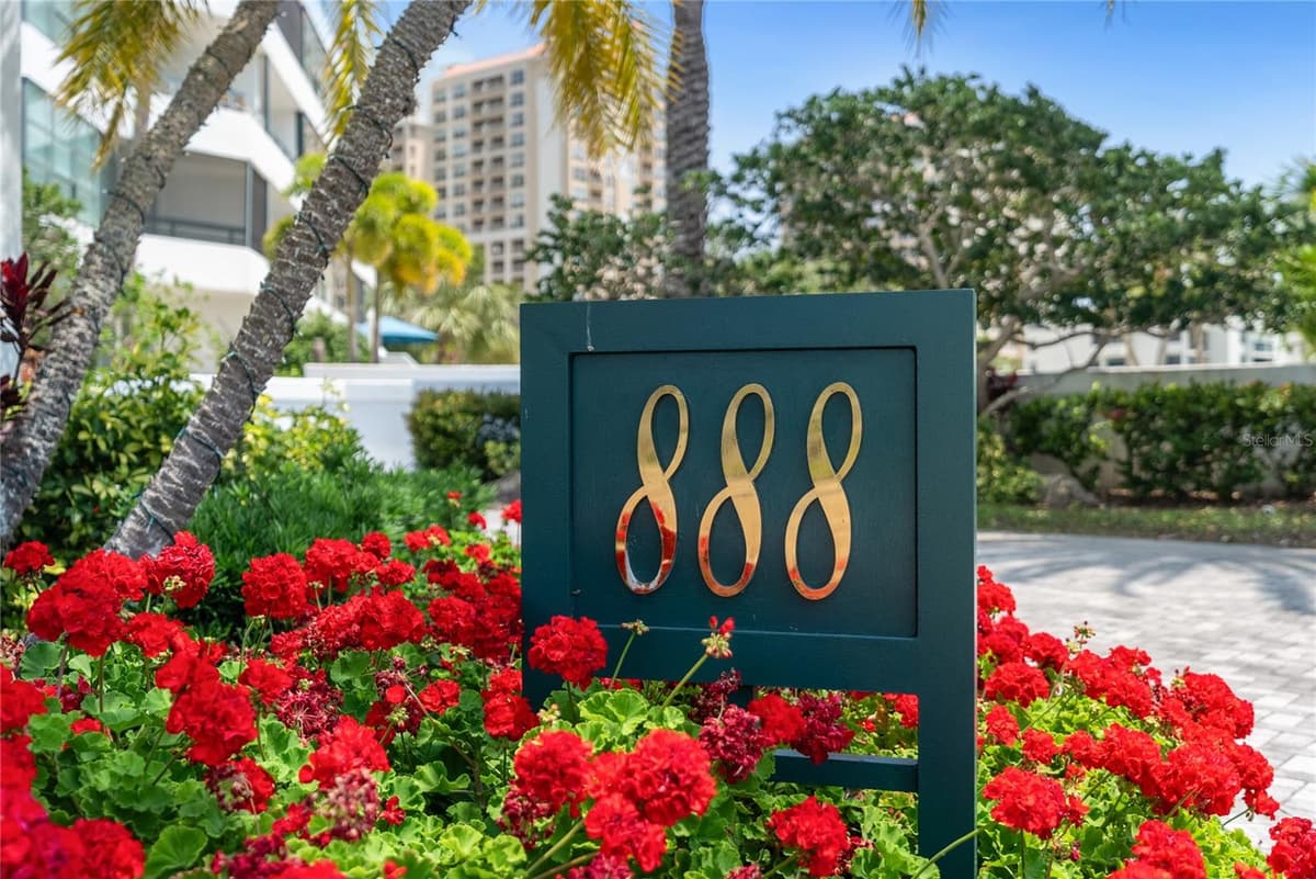 888 BOULEVARD OF THE ARTS — photo 19 of 72