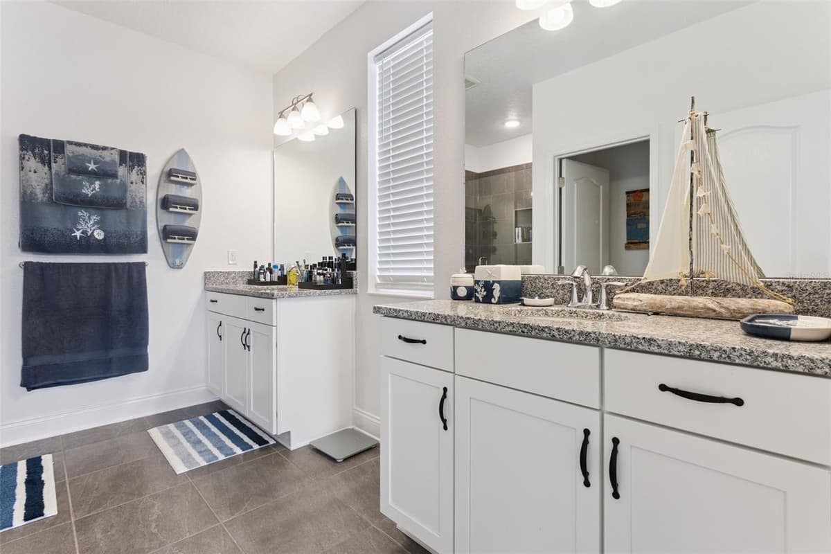 13879 LANYARD WAY — photo 18 of 43