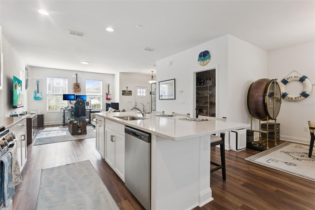 13879 LANYARD WAY — photo 11 of 43