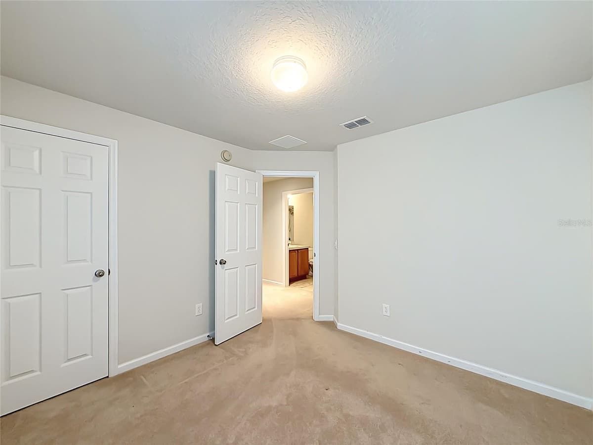5669 40TH STREET — photo 38 of 61