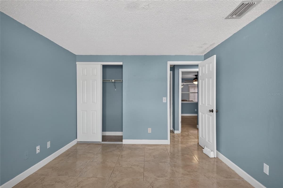 6711 GLEN FOREST COURT — photo 14 of 45