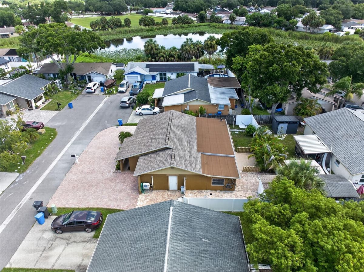 6711 GLEN FOREST COURT — photo 40 of 45