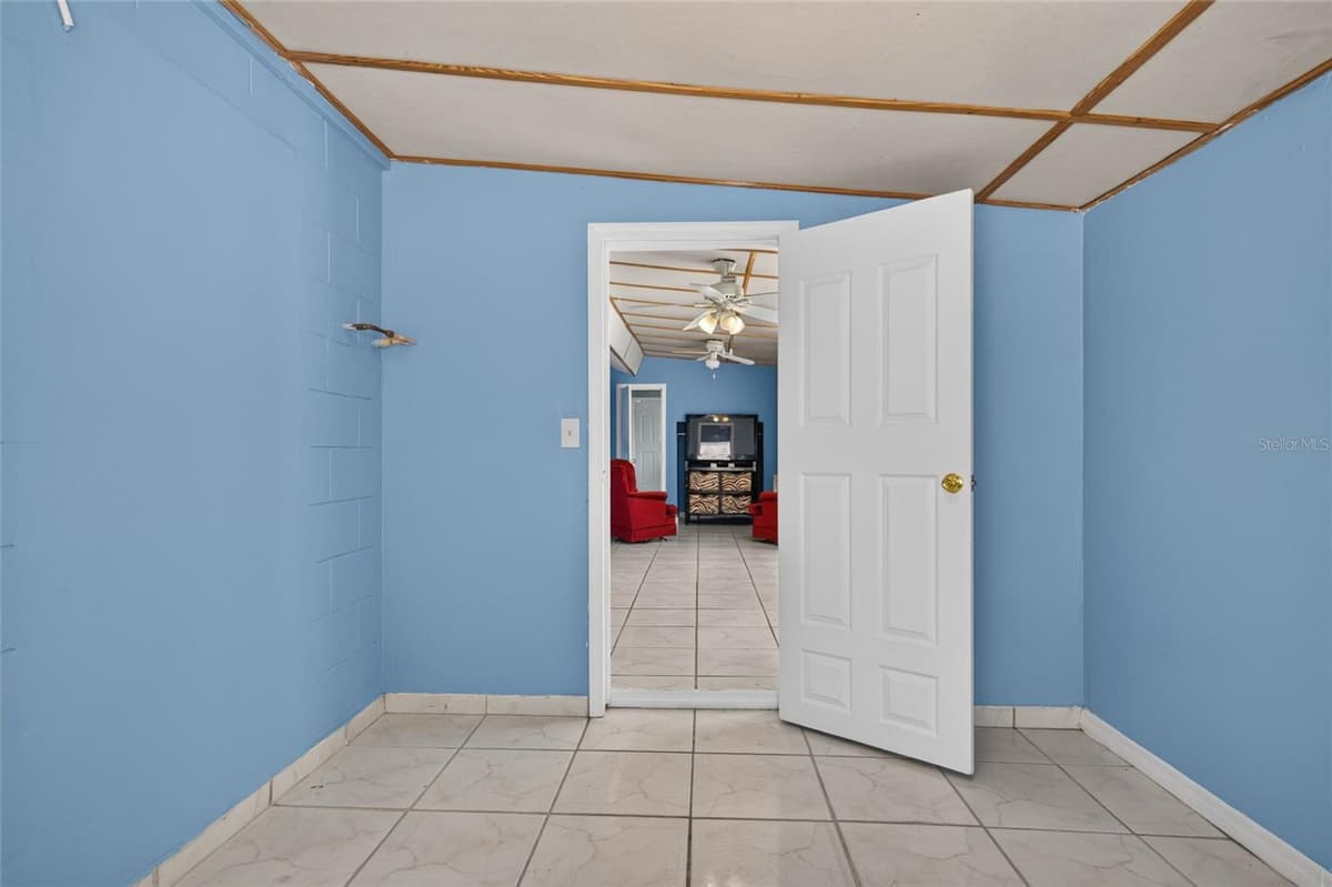 6711 GLEN FOREST COURT — photo 30 of 45