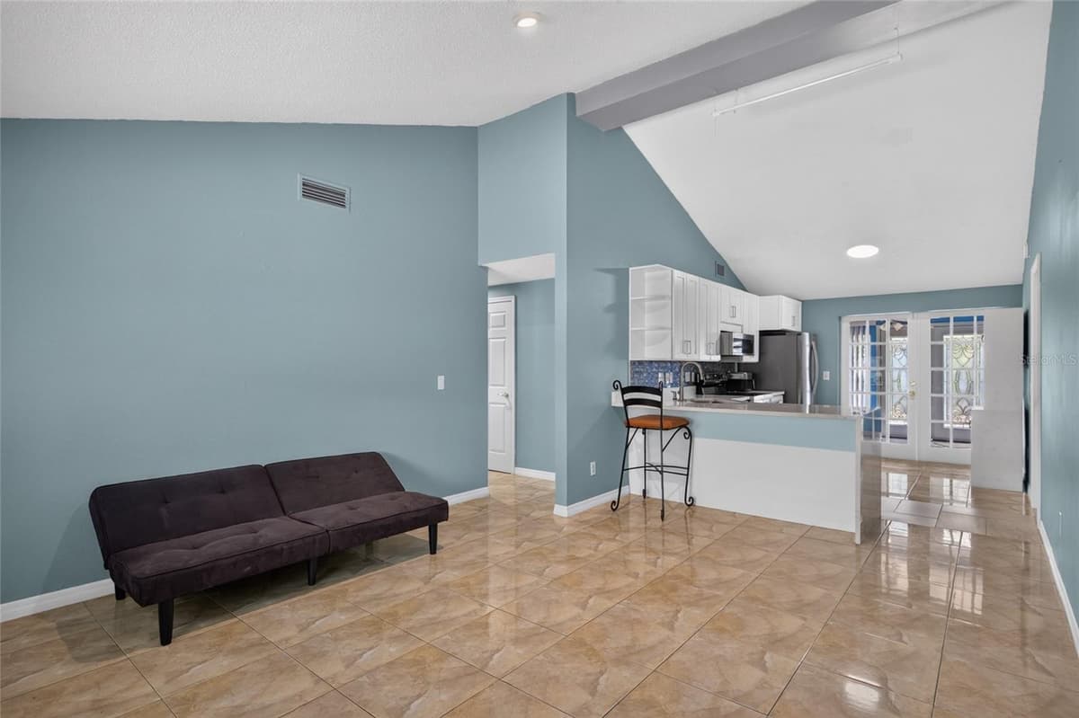 6711 GLEN FOREST COURT — photo 9 of 45