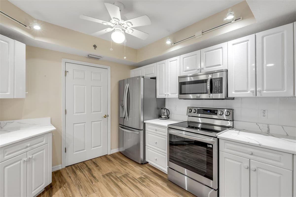5300 ATLANTIC AVENUE — photo 24 of 91