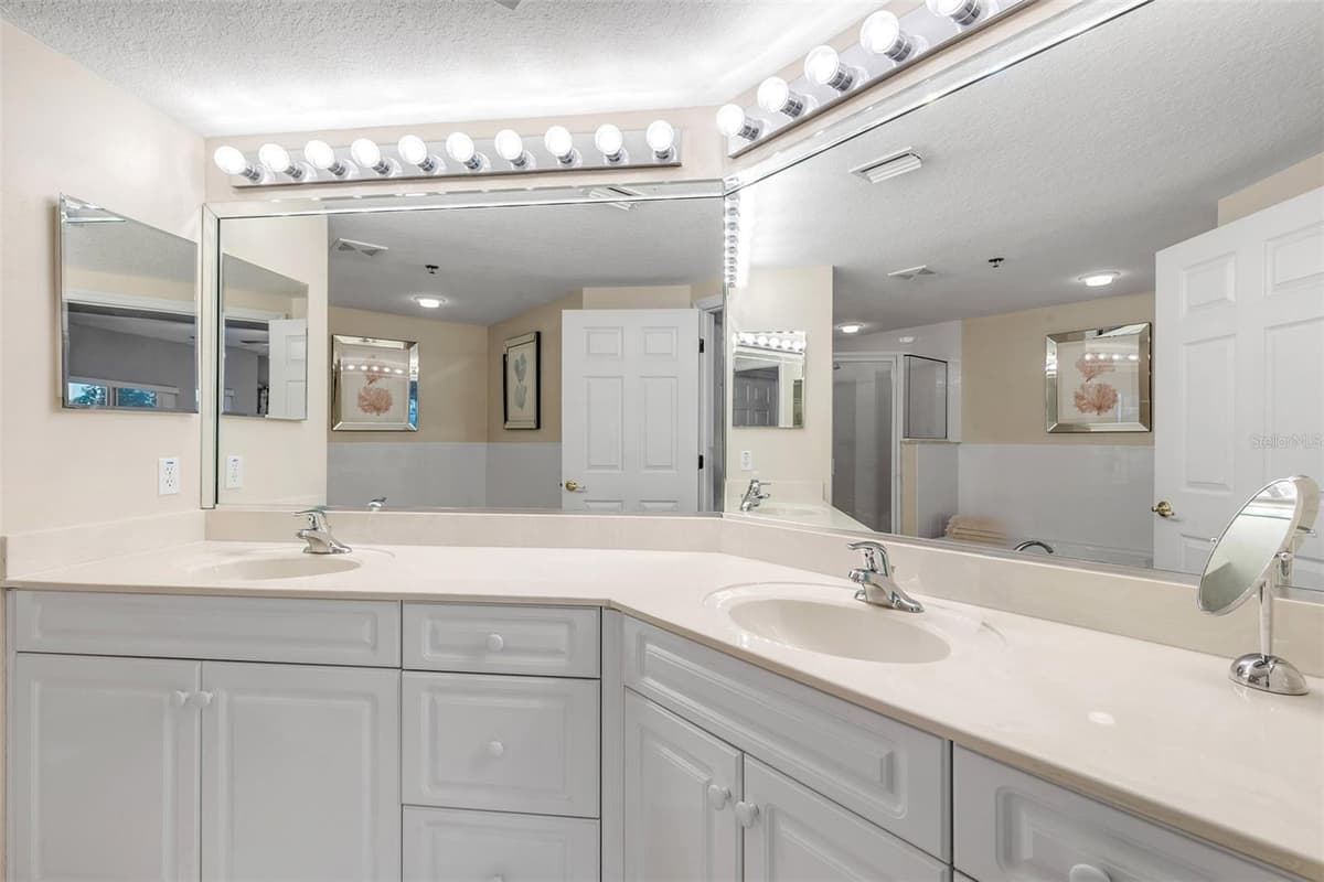 5300 ATLANTIC AVENUE — photo 33 of 91