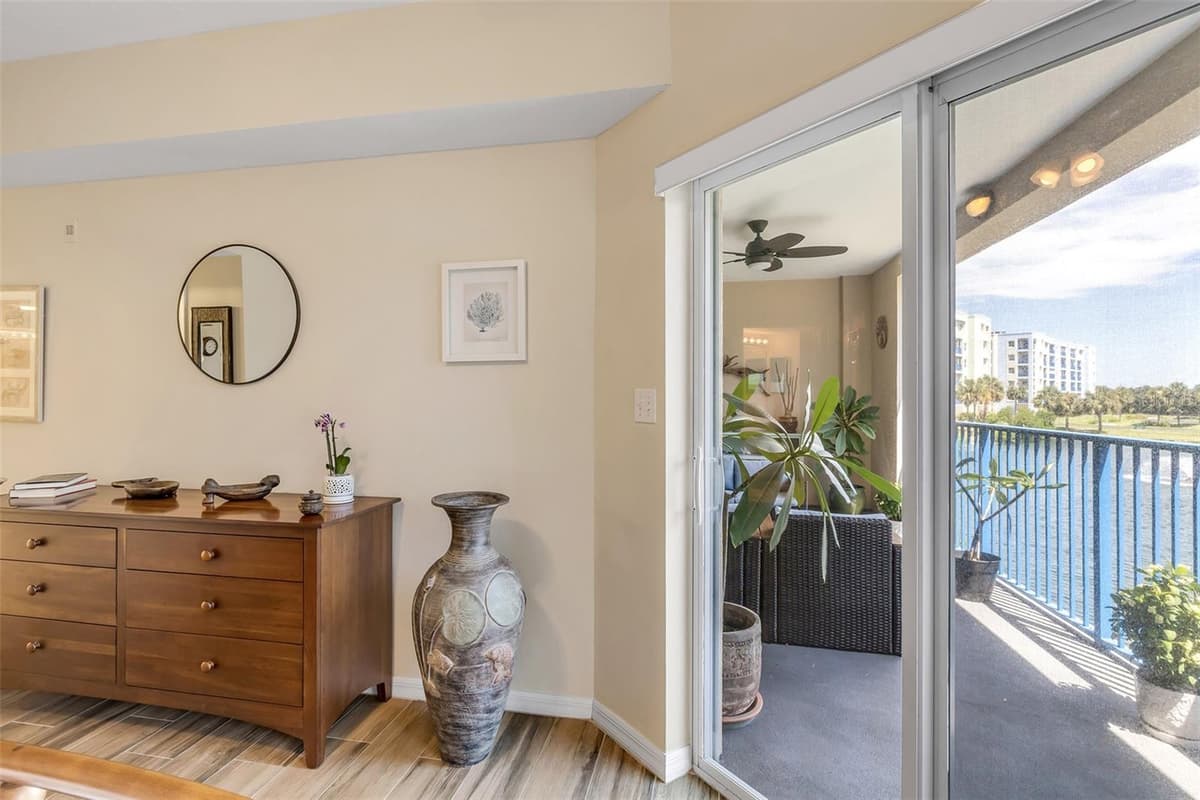 5300 ATLANTIC AVENUE — photo 32 of 91