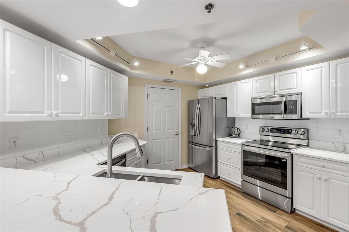 5300 ATLANTIC AVENUE — photo 20 of 91