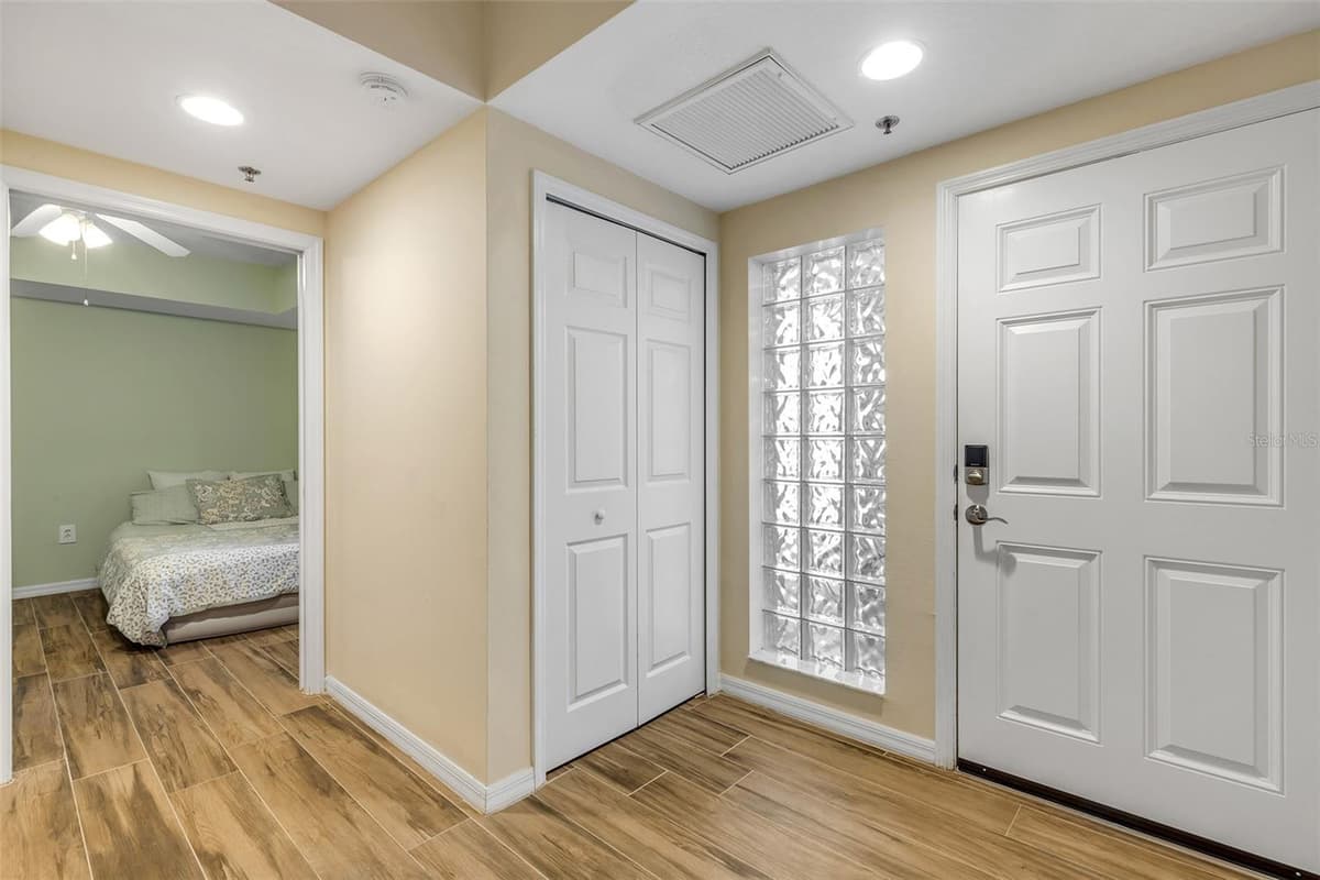 5300 ATLANTIC AVENUE — photo 5 of 91