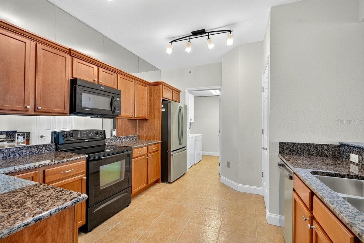 2801 RIDGEWOOD AVENUE — photo 12 of 78