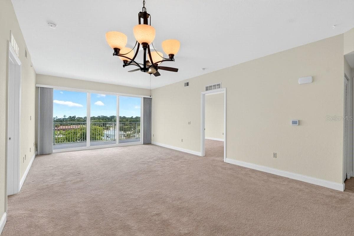 2801 RIDGEWOOD AVENUE — photo 44 of 78